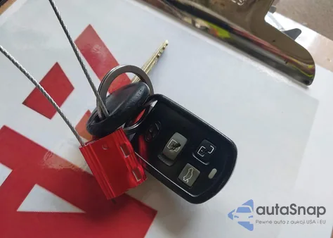 2004 Hyundai Sonata z USA, uszkodzony, nr VIN KMHWF25H64A045393